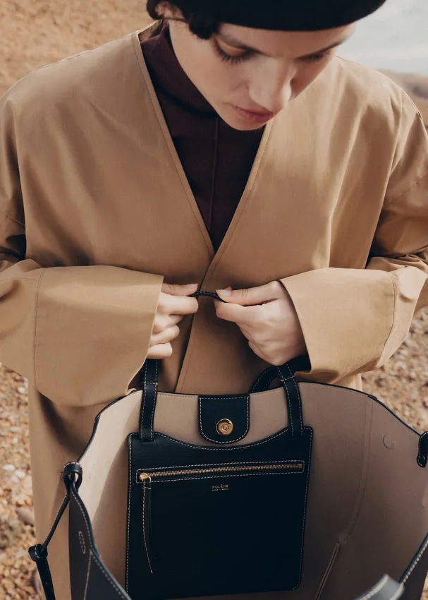 Cyme Tote Edition – teksturowana czarna z ecruowymi szwami