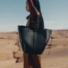 Cyme Tote Edition – teksturowana czerń
