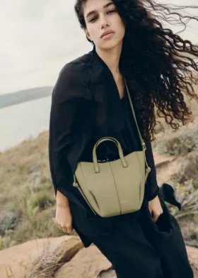 Cyme Tote Nano Edition – teksturowana lipa