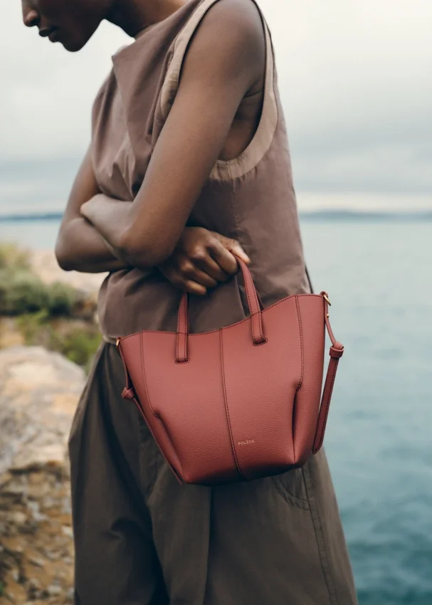 Cyme Tote Nano Edition – teksturowana terakota