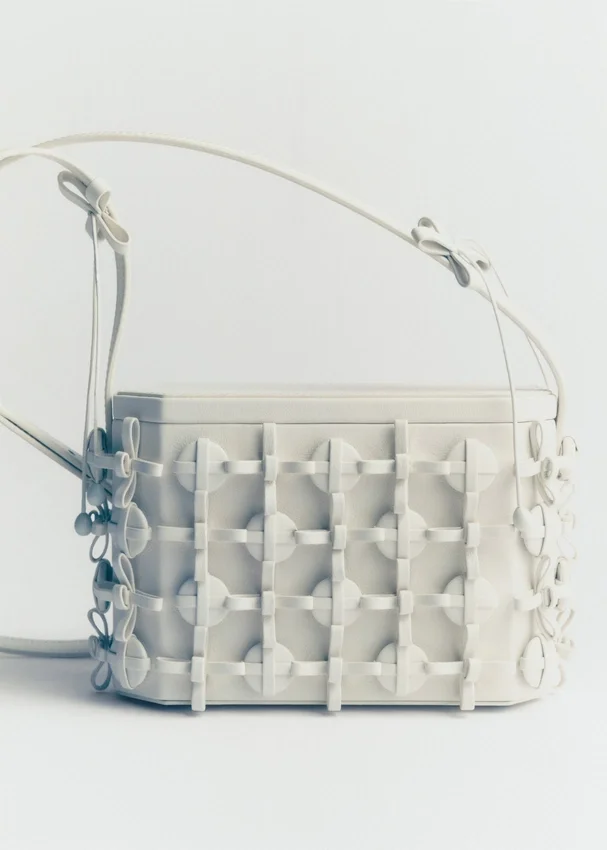 Edycja „Button Bow Box” – porcelana