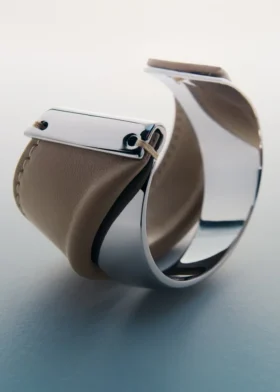 Edycja Ormé Cuff – srebro pokryte rodem z taupe skórą