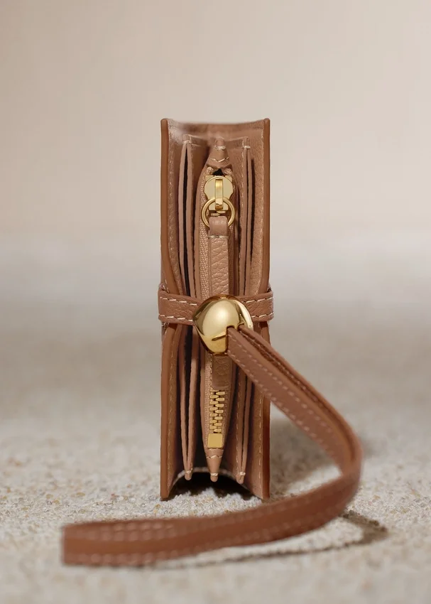 Etui na karty Kayé Edition Textured Duo w kolorze camelowym