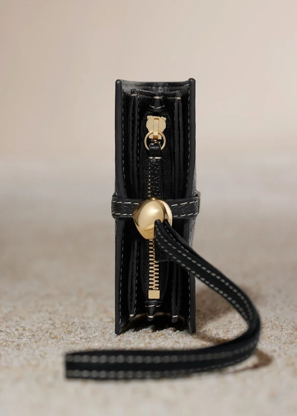 Etui na karty Kayé z serii Textured w kolorze czarnym