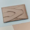 Etui na karty Nodde, wersja w kolorze taupe