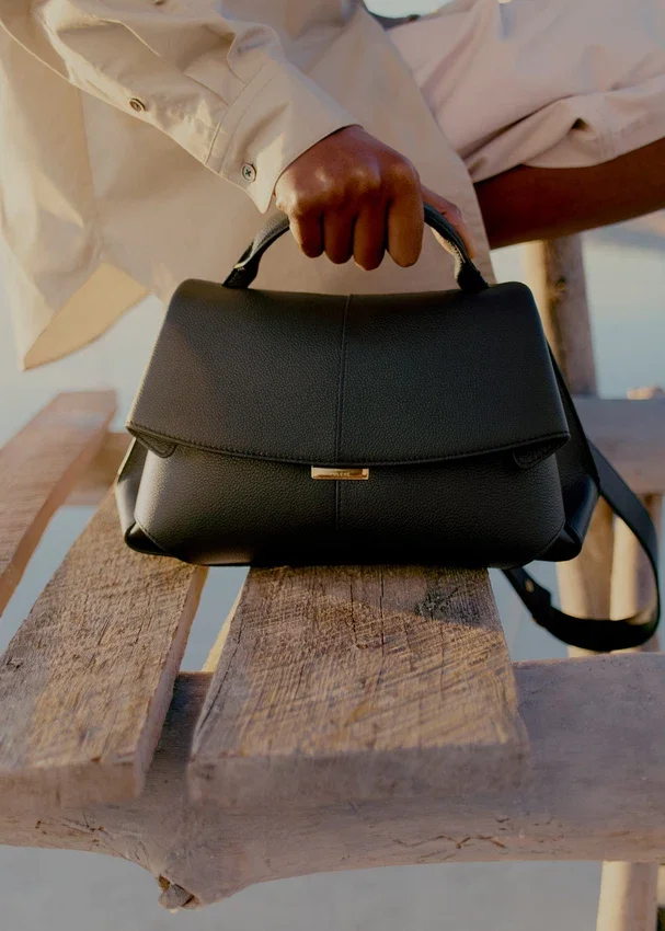Mokki Edition Textured Black
