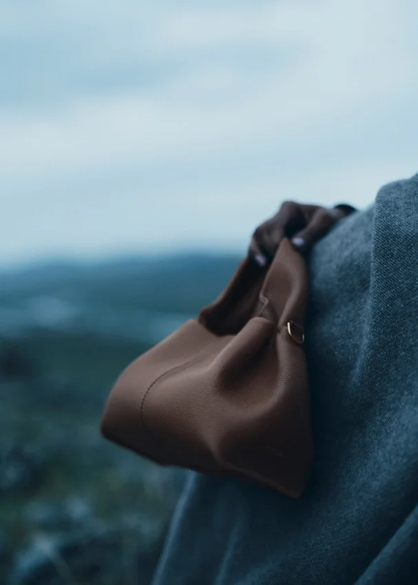 Numéro Neuf Mini Edition – teksturowana podstawa