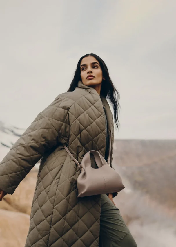 Numéro Neuf Mini Edition – teksturowana taupe