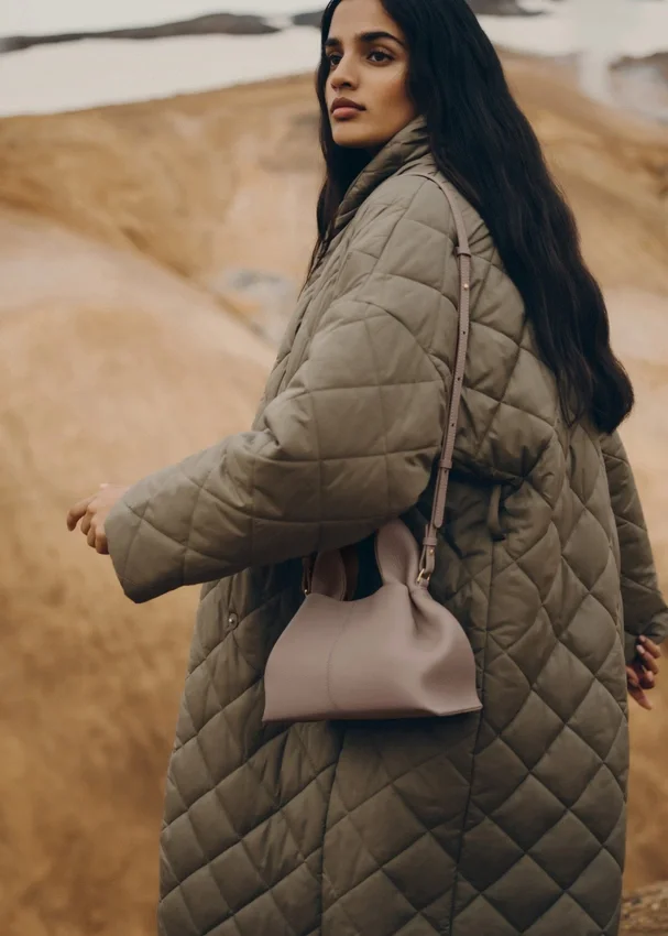 Numéro Neuf Mini Edition – teksturowana taupe
